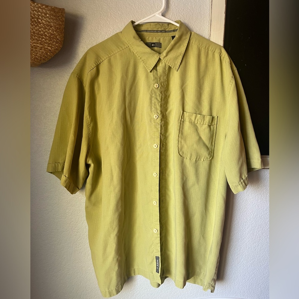 REI‎ Button Down Shirt